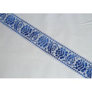 Krojová stuha modrá na bielej 40 mm