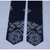 Kravata Bordúra Folk Kvet