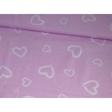 Biele srdcia na ružovej