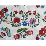 Folk kvety veľké na bielej